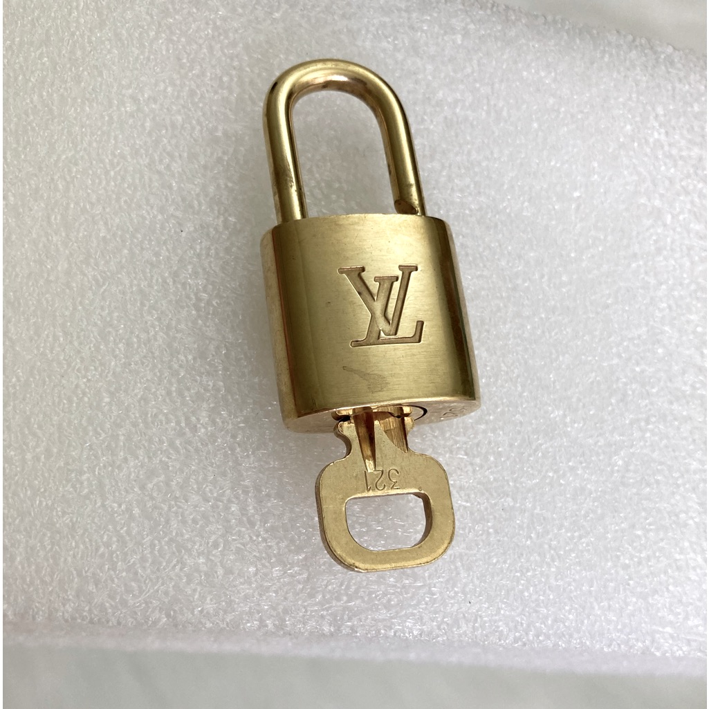 Louis Vuitton 321